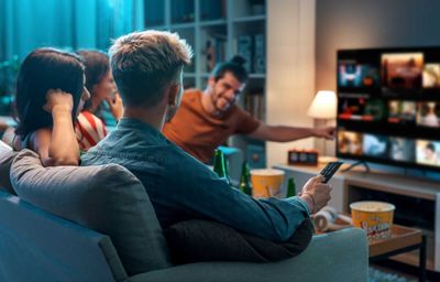 Paramount Skydance Stock: Is PSKY Underperforming the Communications Sector?
